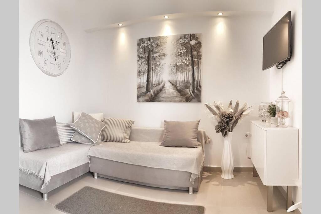 Polychrono New 2 Bedroom Apt. Just By The Sea! Eksteriør billede