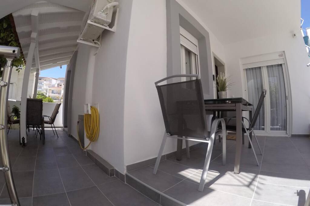 Polychrono New 2 Bedroom Apt. Just By The Sea! Eksteriør billede