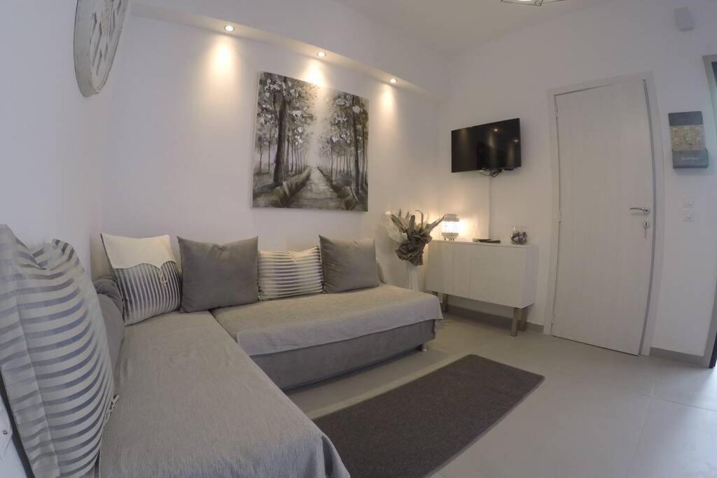 Polychrono New 2 Bedroom Apt. Just By The Sea! Eksteriør billede